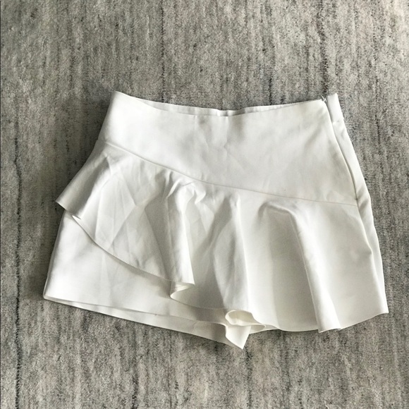 Zara Dresses & Skirts - Ruffled Skort